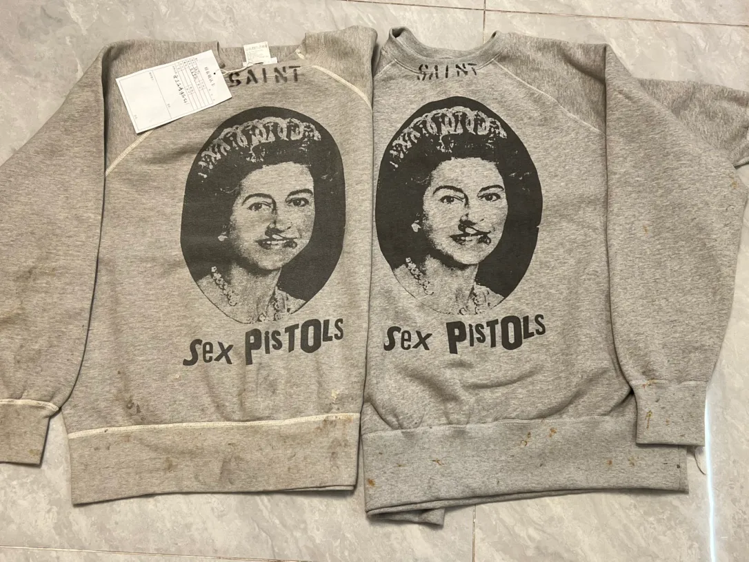 Printing proofing SAINT Mxxxxxx x SEX PISTOLS QUEEN SP_CREW SWT/GRAY band joint vintage sweatshirt Queen ripped retro sweatshirt gray S-XL
